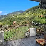 Villa Deloik Ante\'S Hill House