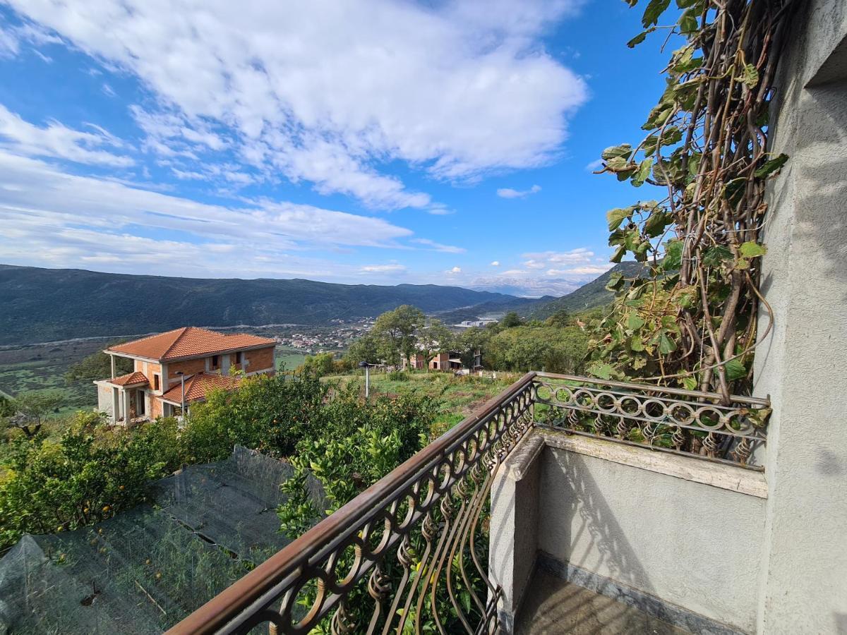 Deloik Ante's Hill House * Budva