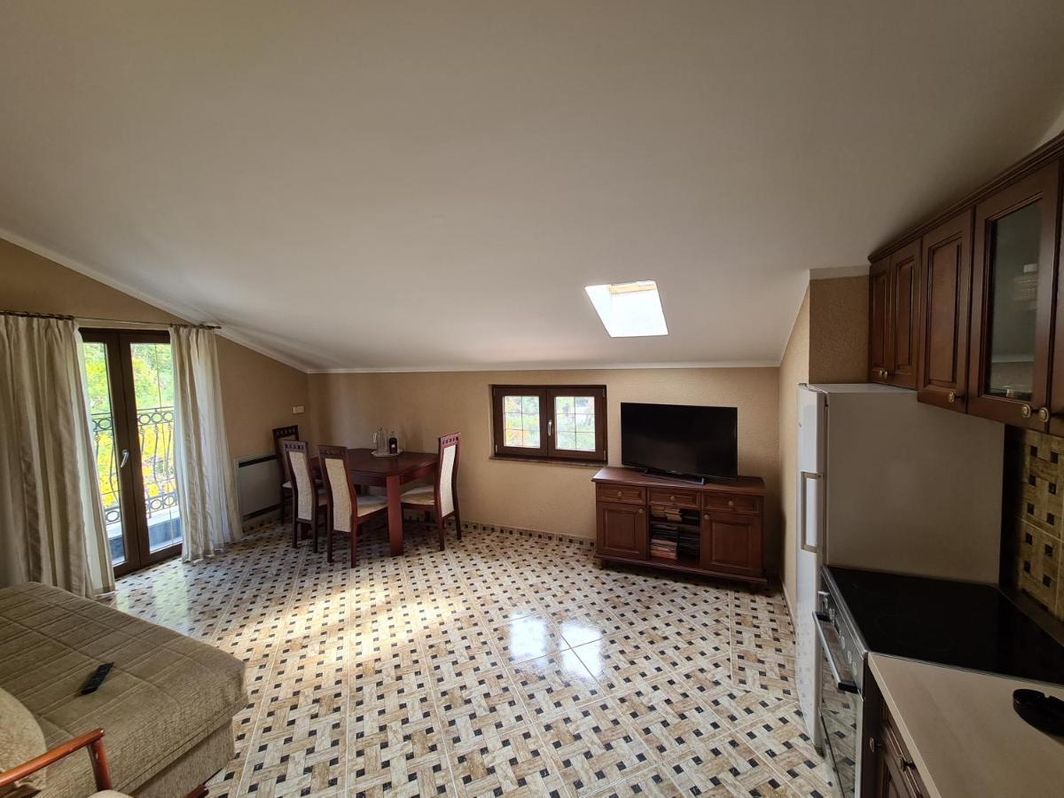 Deloik Ante's Hill House Budva