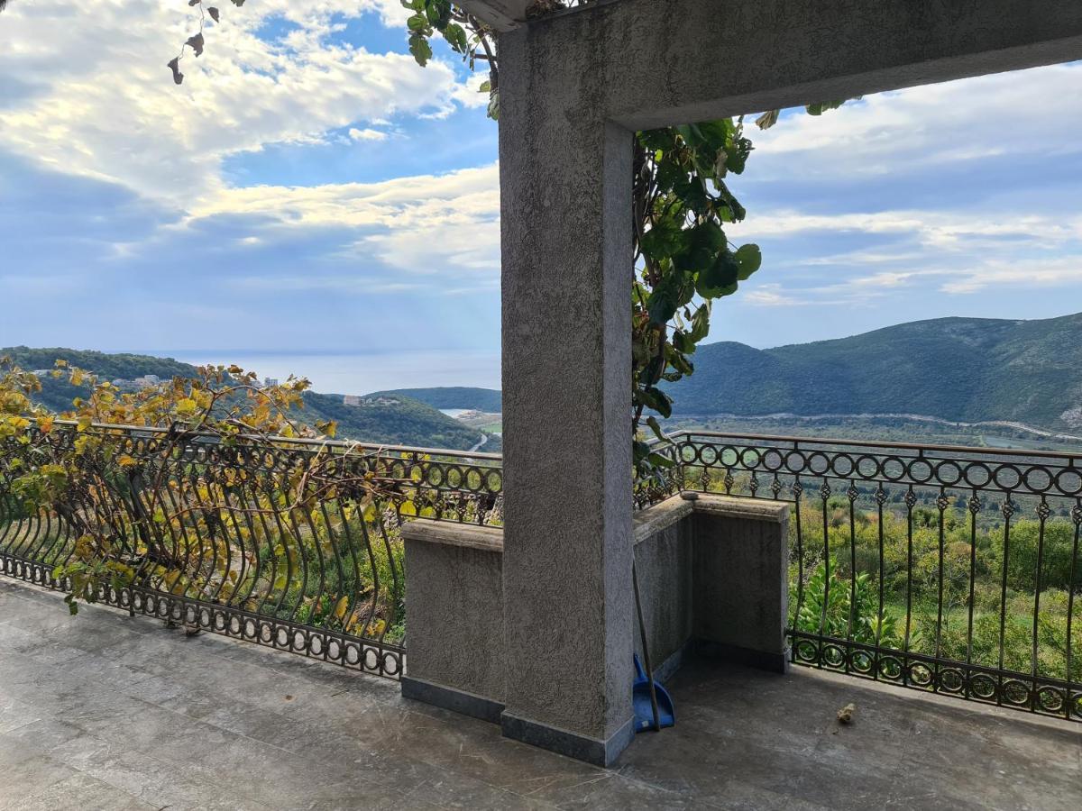 Gasthof Deloik Ante's Hill House